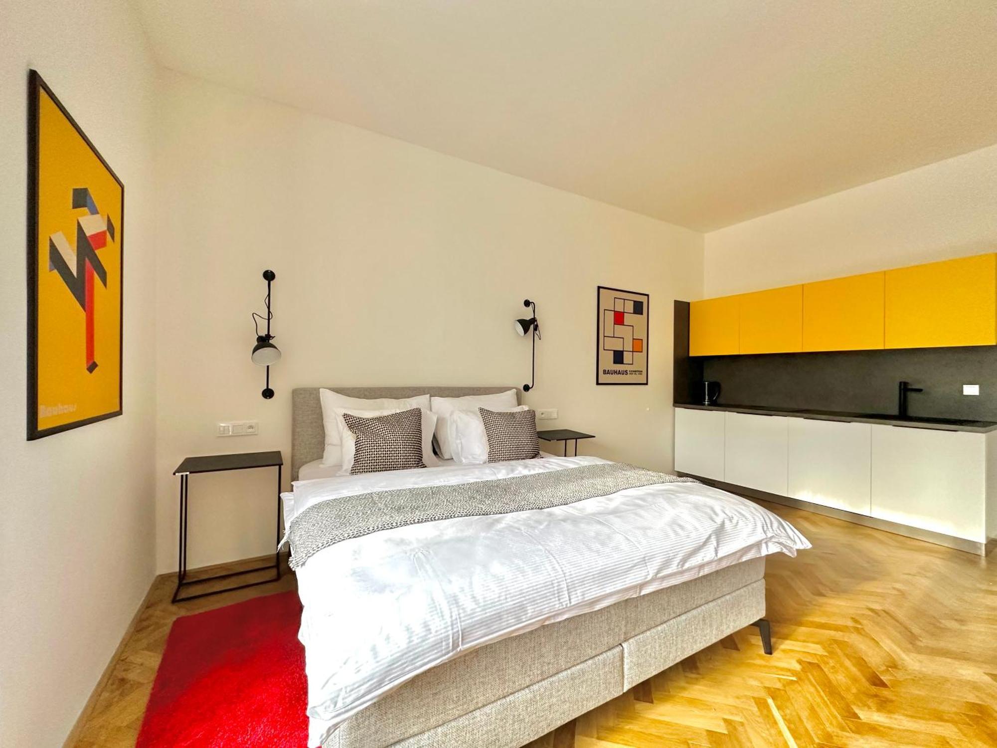 Botanique Rooms With Sauna By Homester Brno Extérieur photo
