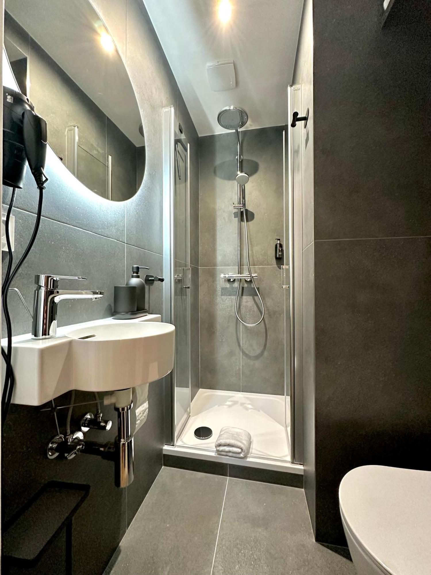 Botanique Rooms With Sauna By Homester Brno Extérieur photo